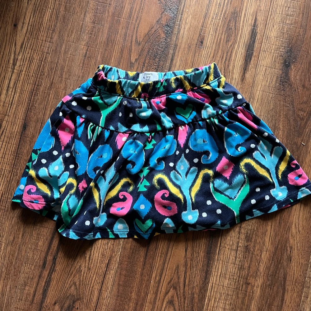 Crown & Ivy girls skirt